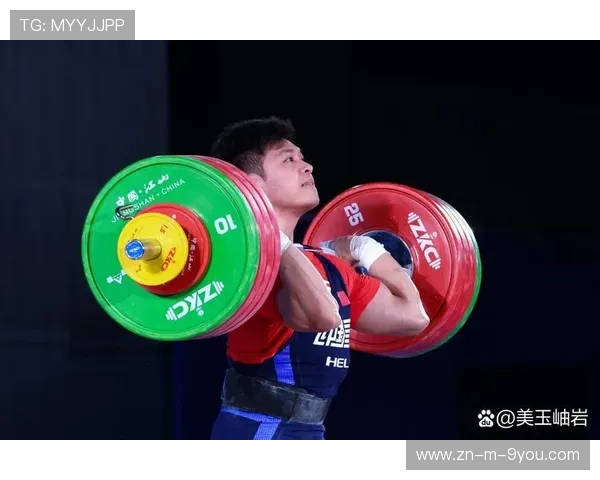 国际举重巡回赛中国选手在青年组继续夺牌